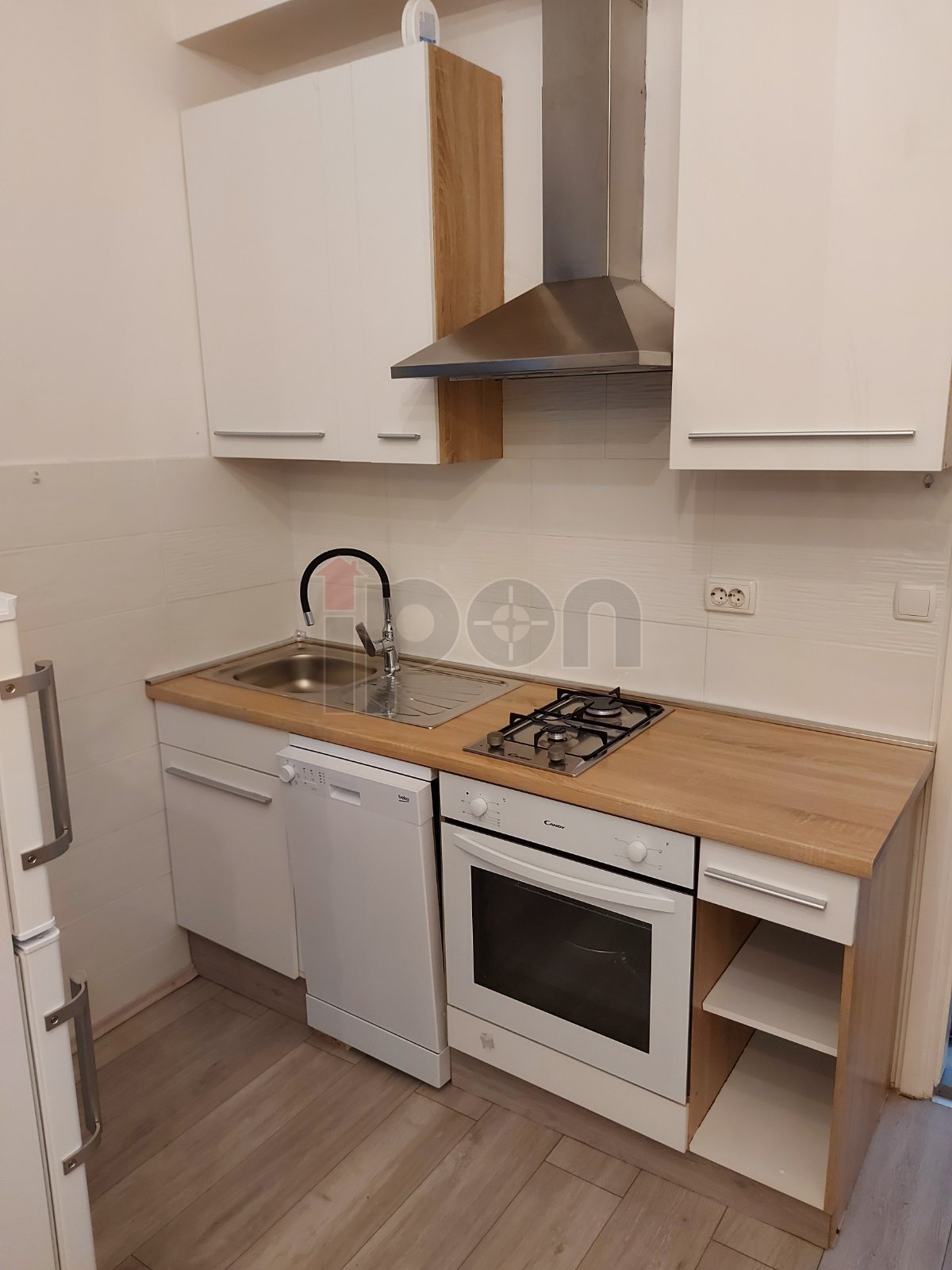 Centar, iznajmljuje se lijepo uređen 1S-KL stan
